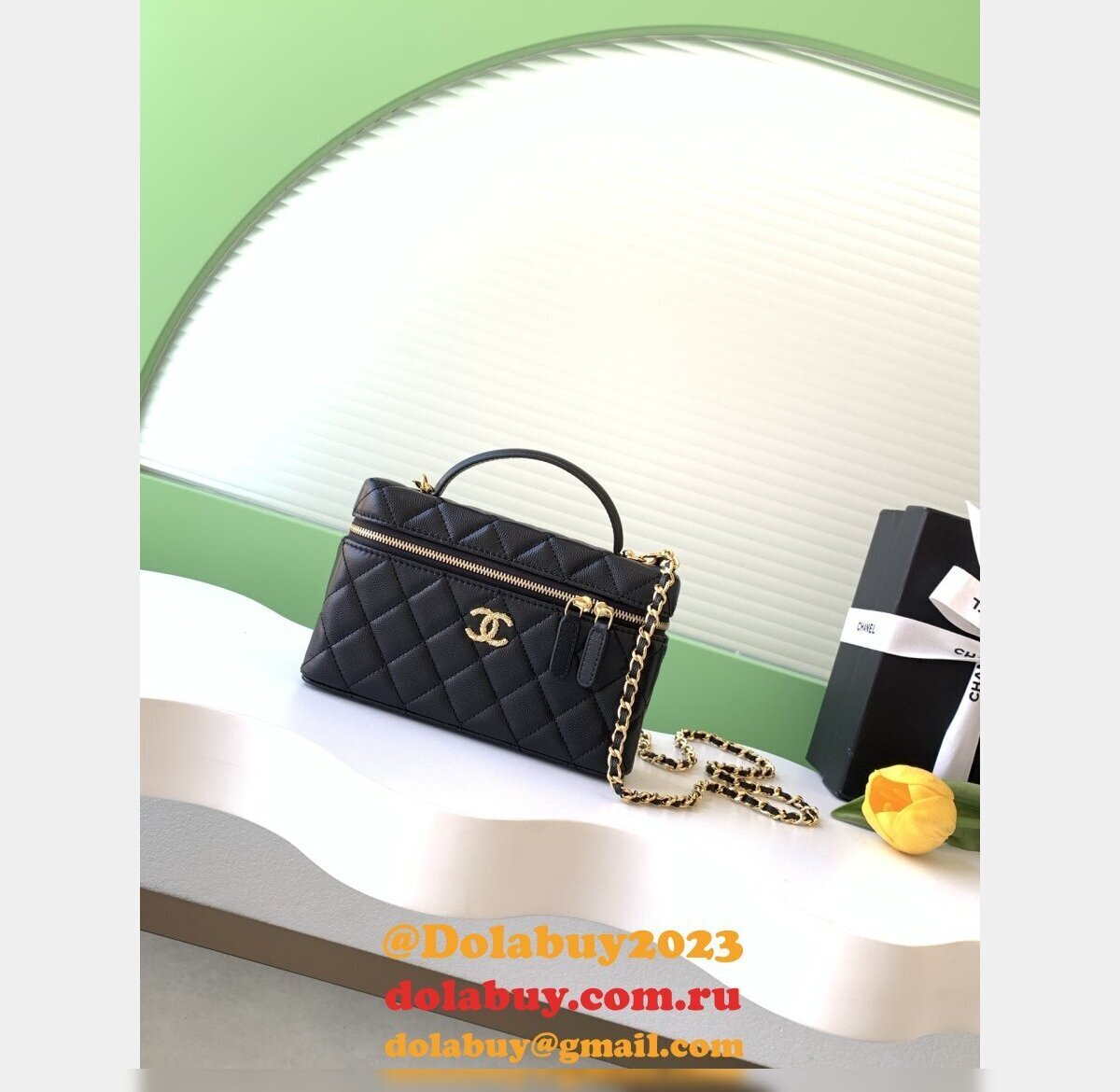 Best Black AP5090 Vanity With Chain Shiny Bag
