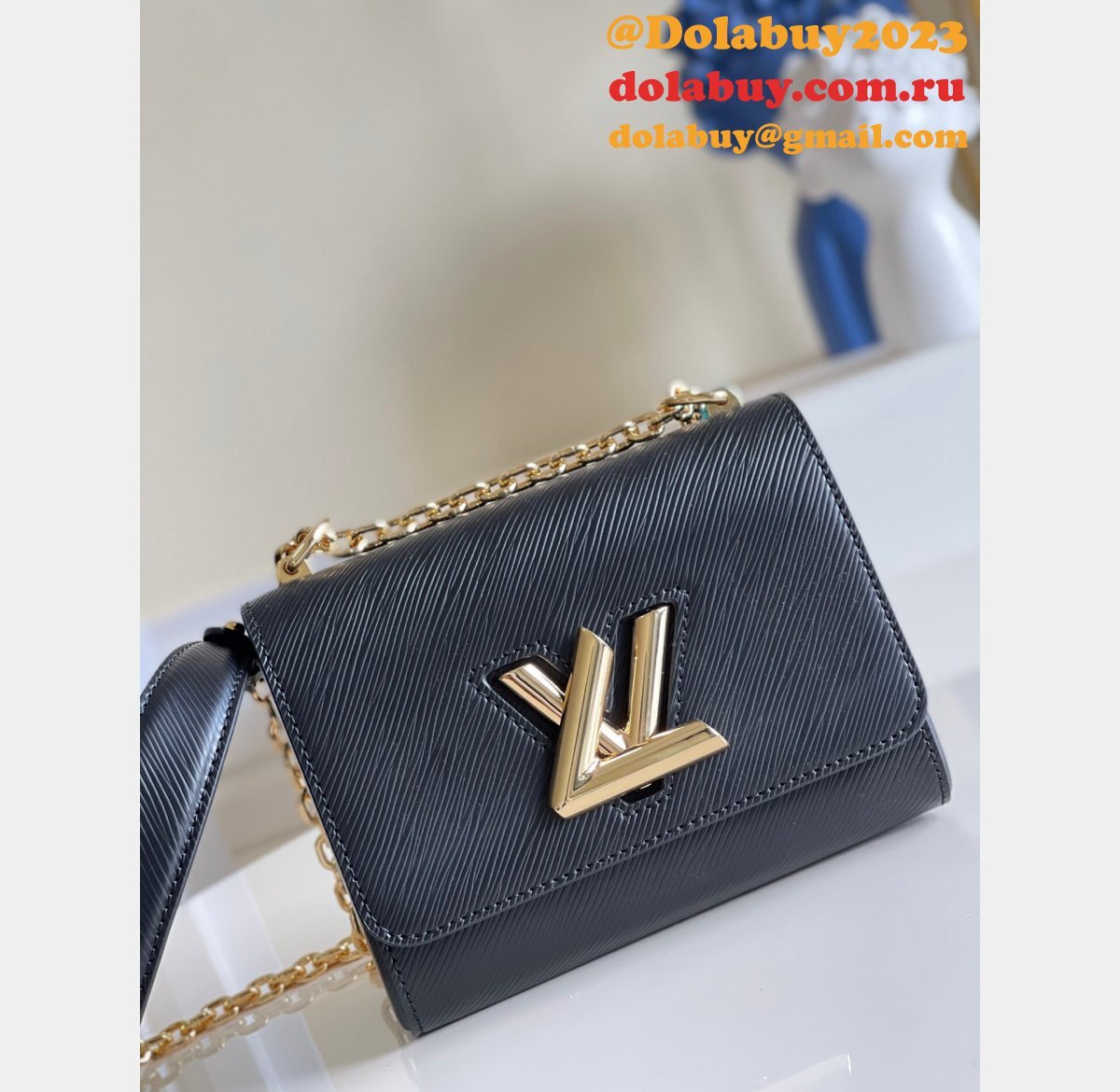 Louis Vuitton Replicas Twist PM Epi Leather M50332 Black/White 7 Star